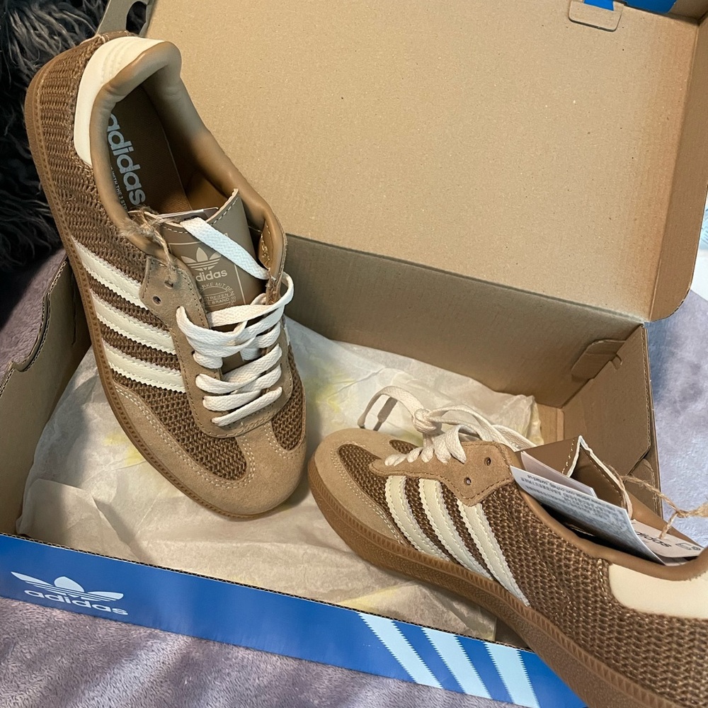 Adidas SAMBAS brown